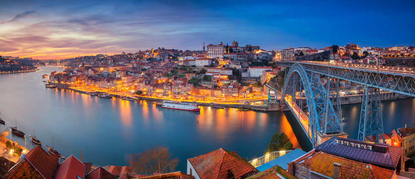 Porto at sunset — the Dom Luís I Bridge and Douro River